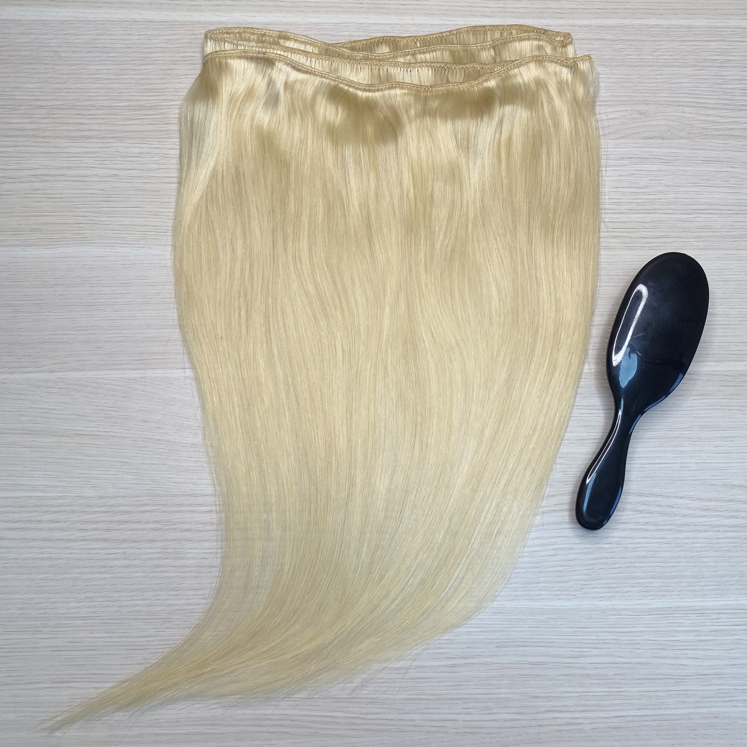 Натуральные волосы на трессе 55см 100г - блонд #60