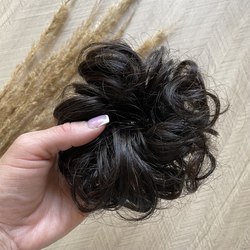 Резинка - шиньон натуральная из волнистых волос - черный с шоколадным отливом #1b