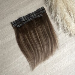 AMERA Натуральные короткие волосы на заколках 30см 60г светло-коричневое мелирование #4-24-4